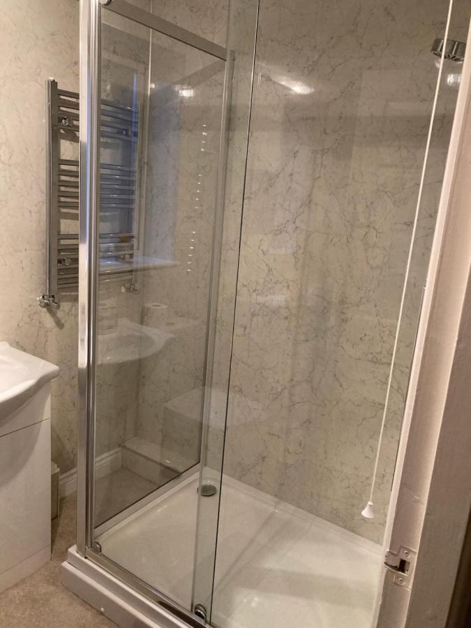 Modern 2 Bedroom Ground Floor Apartment With Parking Ripon City Centre Luaran gambar